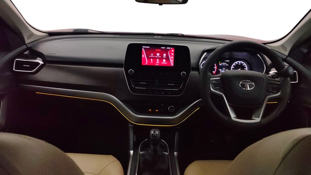 View Tata Harrier Image 16 Used Tata Harrier Image 16