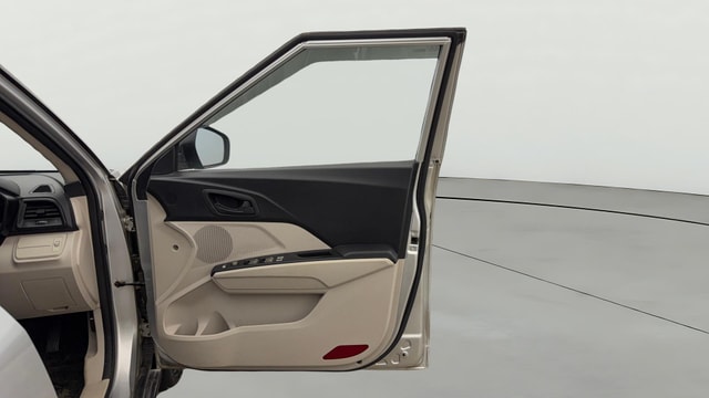 View Mahindra XUV300 Image 43 Used Mahindra XUV300 Image 43
