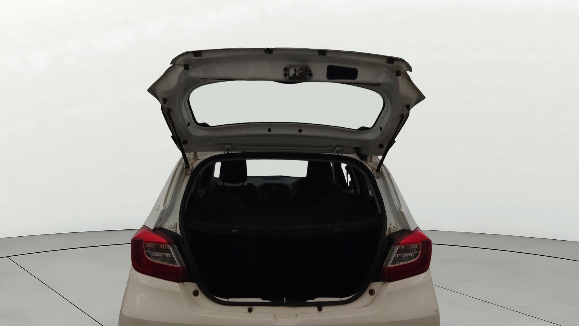 View 2019 Tata Tiago Revotorq XB Image 16 Used 2019 Tata Tiago Revotorq XB Image 16