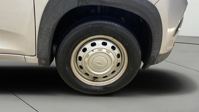 View Mahindra KUV100 Image 39 Used Mahindra KUV100 Image 39
