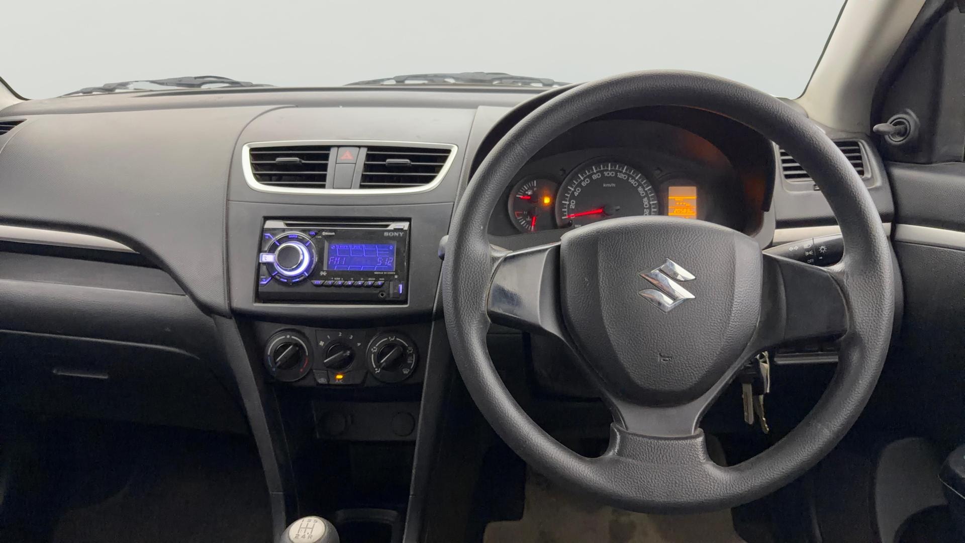 View 2015 Maruti Suzuki 1000 Base Variant Image 20 Used 2015 Maruti Suzuki 1000 Base Variant Image 20