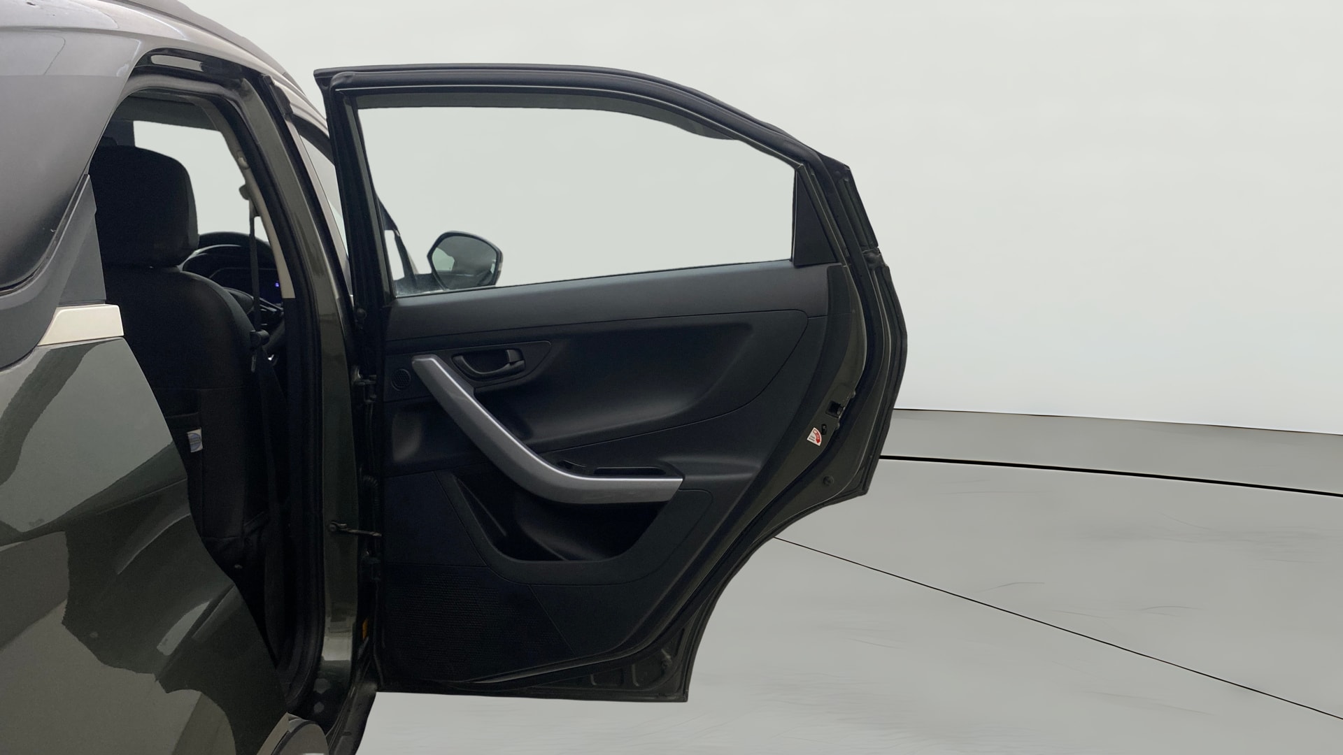 View 2023 Tata Nexon Revotron XE Image 7 Used 2023 Tata Nexon Revotron XE Image 7