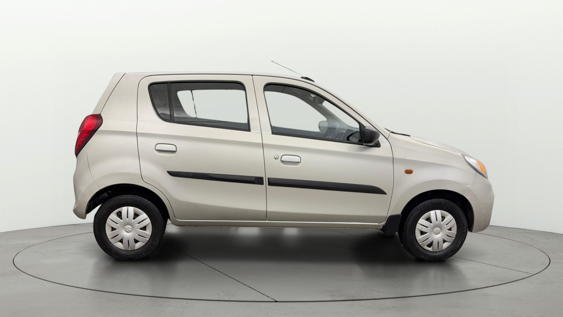 View 2023 Maruti Suzuki 1000 Base Variant Image 8 Used 2023 Maruti Suzuki 1000 Base Variant Image 8