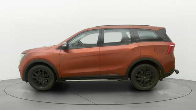 View Mahindra XUV700 Image 28 Used Mahindra XUV700 Image 28