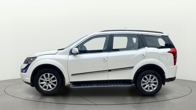 View Mahindra XUV500 Image 27 Used Mahindra XUV500 Image 27