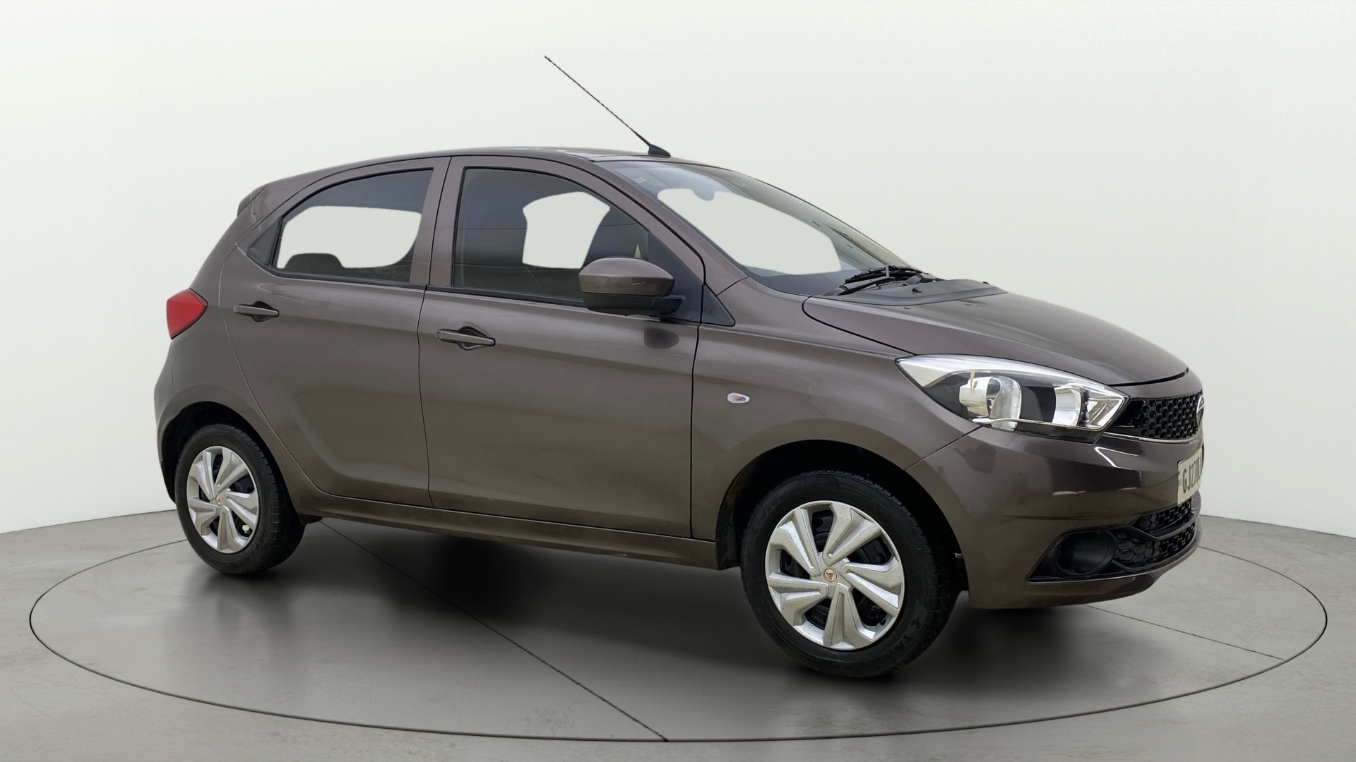 View 2017 Tata Tiago Revotorq XB Image 21 Used 2017 Tata Tiago Revotorq XB Image 21