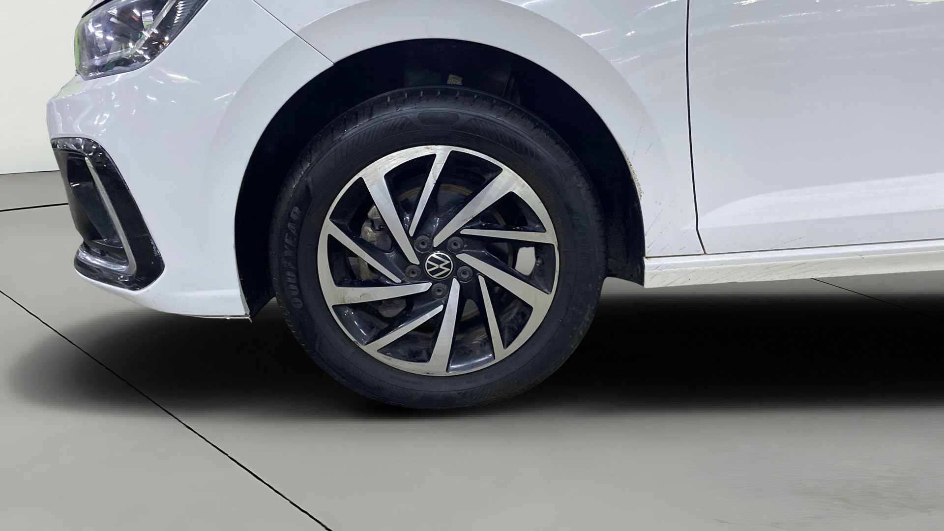 View 2024 Volkswagen Virtus Topline 1.0 TSI MT Image 35 Used 2024 Volkswagen Virtus Topline 1.0 TSI MT Image 35