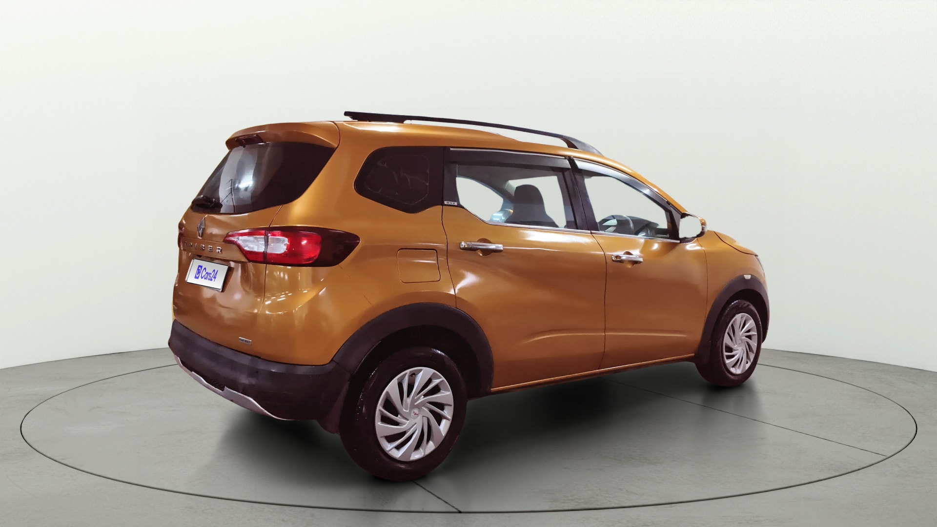 View 2020 Renault Triber RXZ Image 45 Used 2020 Renault Triber RXZ Image 45