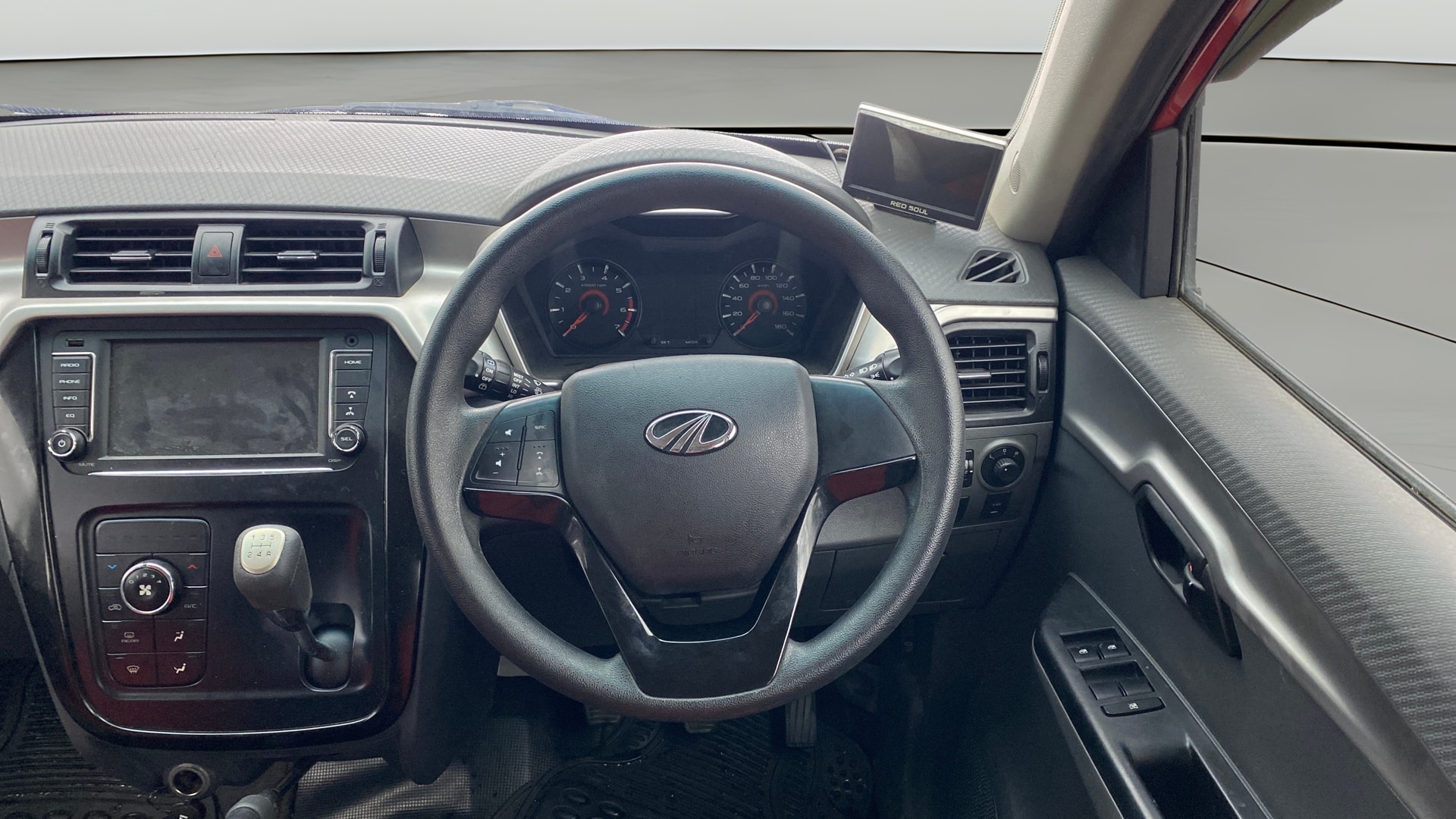 View 2018 Mahindra KUV100 K2 Petrol BS IV Image 20 Used 2018 Mahindra KUV100 K2 Petrol BS IV Image 20