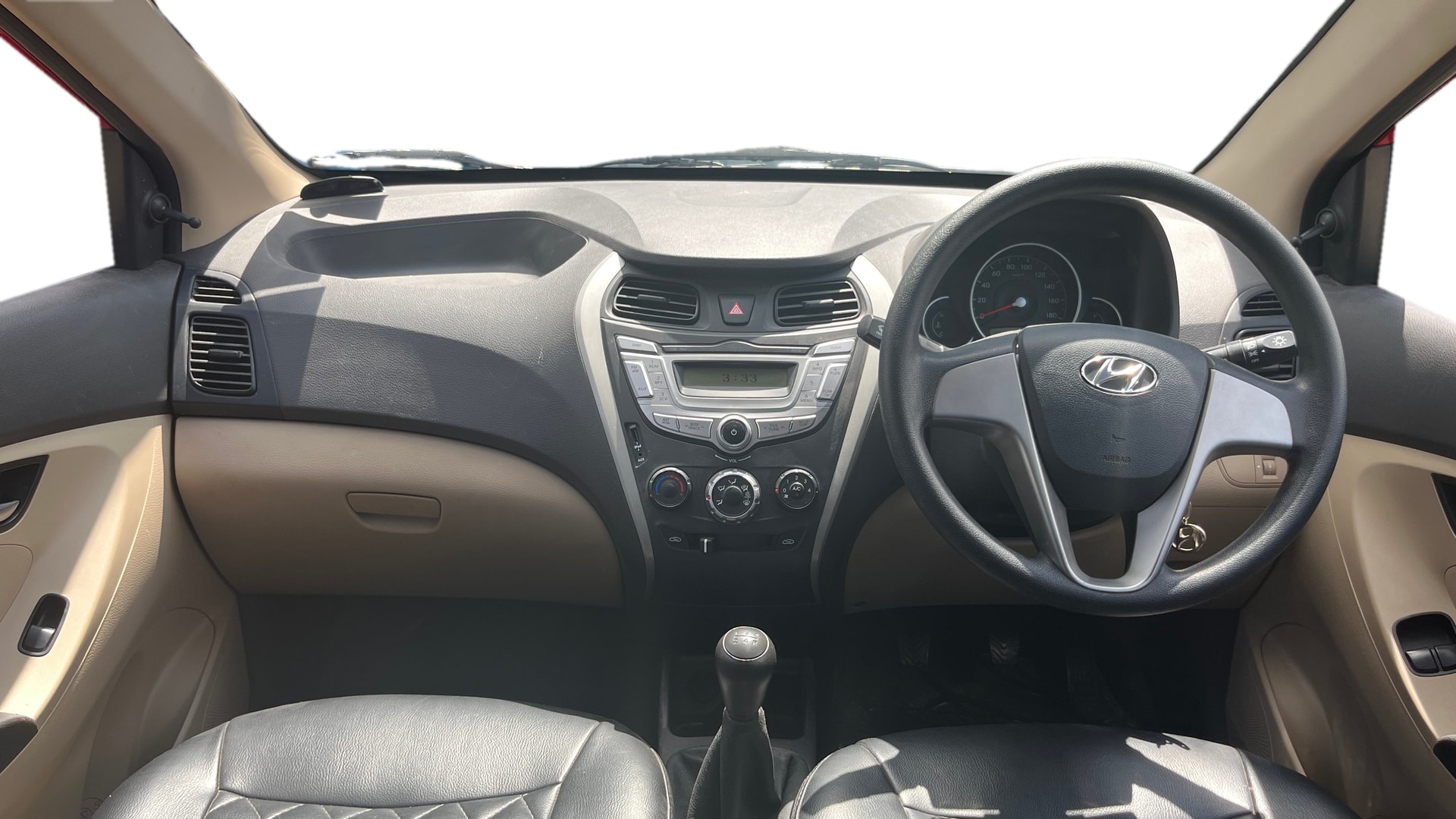 View 2017 Hyundai EON Sportz Image 15 Used 2017 Hyundai EON Sportz Image 15