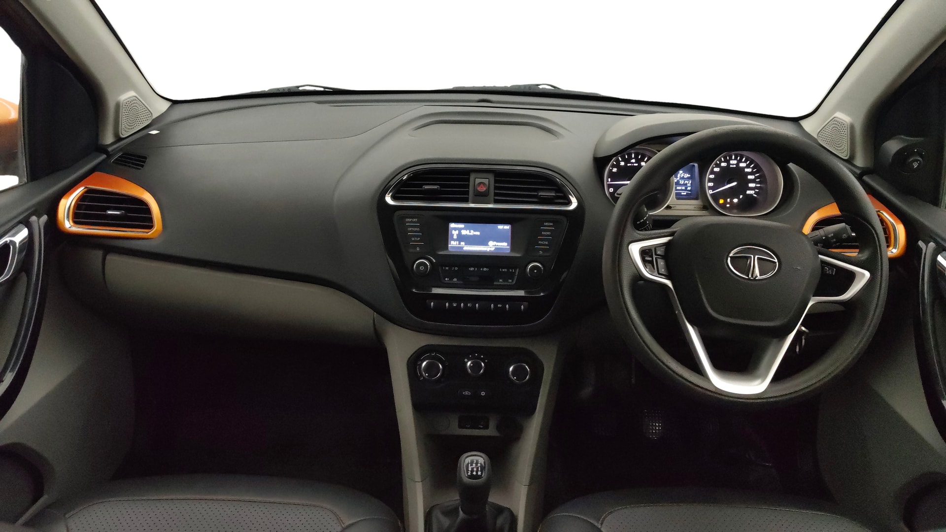 View 2018 Tata Tiago Revotorq XB Image 15 Used 2018 Tata Tiago Revotorq XB Image 15