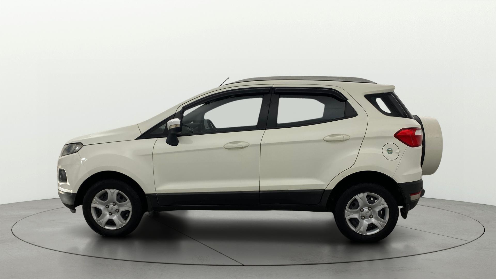 View 2016 Ford EcoSport 1.5 TDCi Diesel Ambiente BS IV Image 5 Used 2016 Ford EcoSport 1.5 TDCi Diesel Ambiente BS IV Image 5