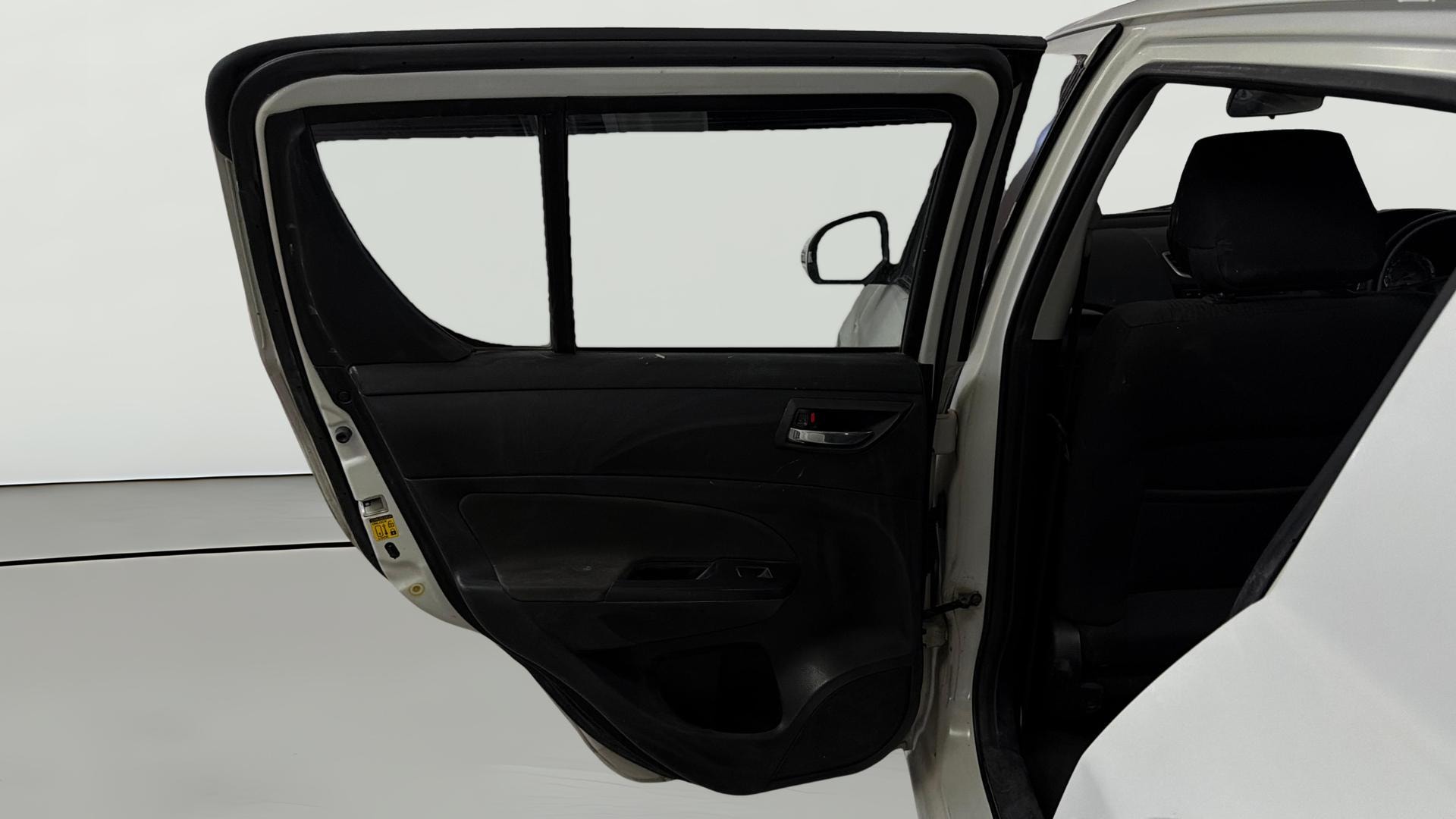 View 2014 Maruti Suzuki 1000 Base Variant Image 22 Used 2014 Maruti Suzuki 1000 Base Variant Image 22