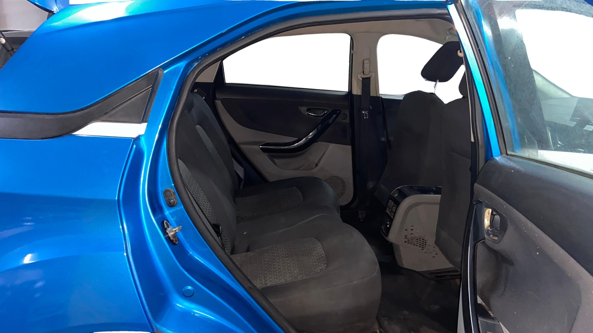 View 2019 Tata Nexon Revotorq XT Image 29 Used 2019 Tata Nexon Revotorq XT Image 29