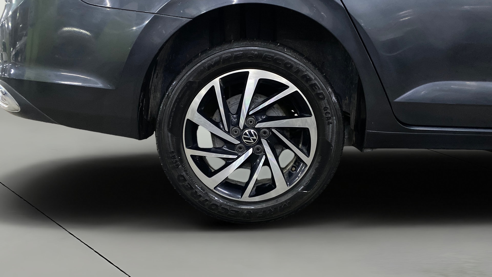 View 2024 Volkswagen Virtus Topline 1.0 TSI MT Image 34 Used 2024 Volkswagen Virtus Topline 1.0 TSI MT Image 34