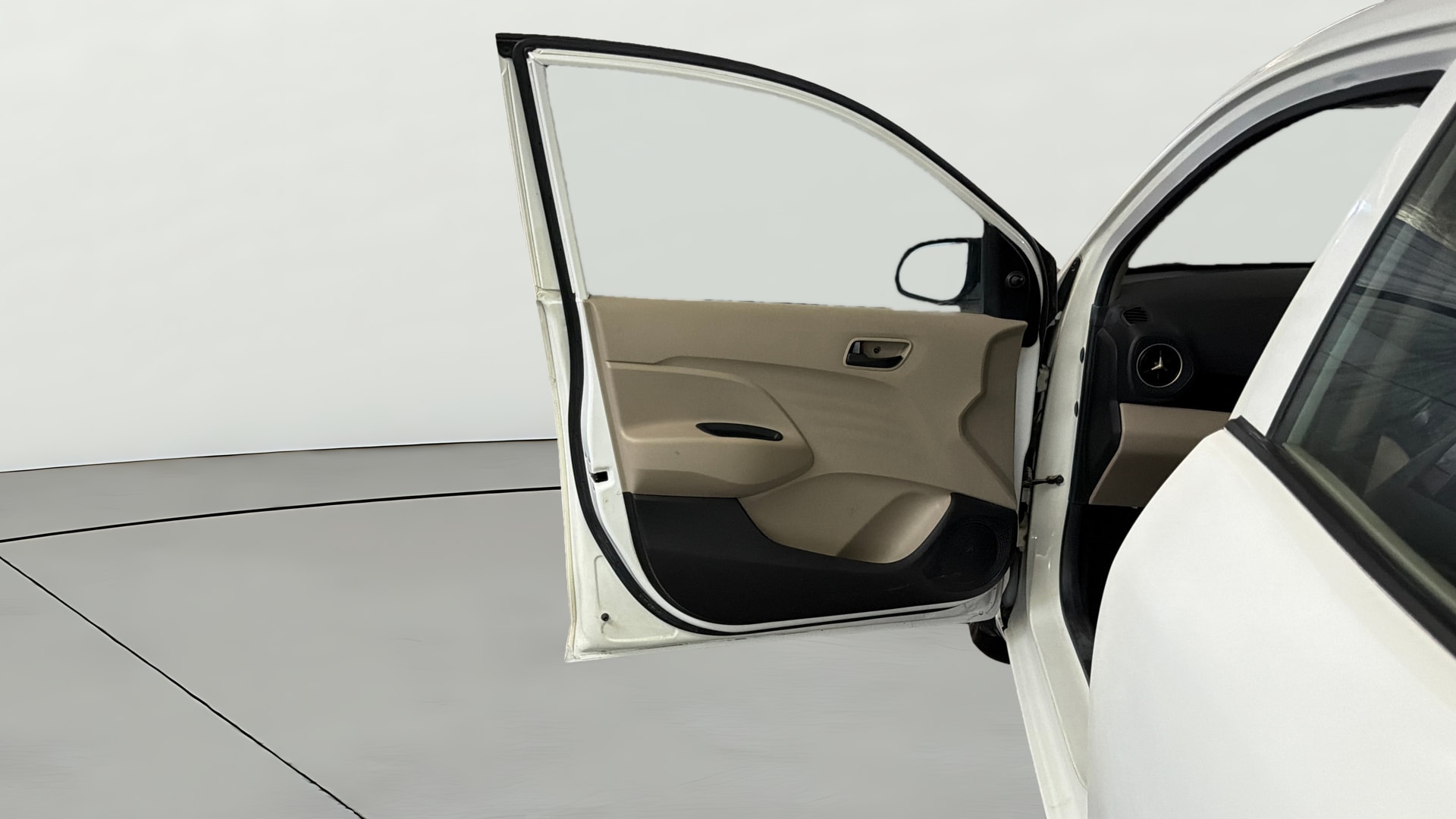 View 2019 Hyundai New Santro D-Lite Petrol Image 31 Used 2019 Hyundai New Santro D-Lite Petrol Image 31