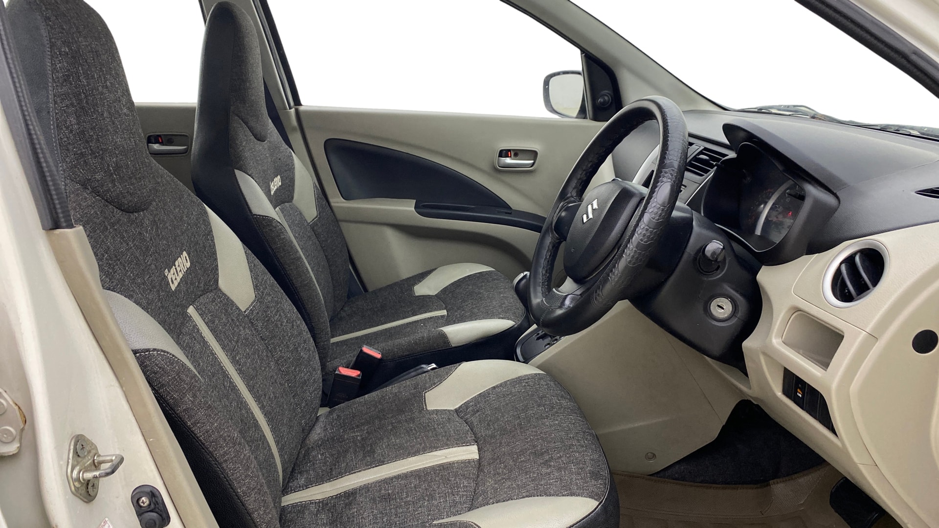 View 2015 Maruti Suzuki 1000 Base Variant Image 25 Used 2015 Maruti Suzuki 1000 Base Variant Image 25
