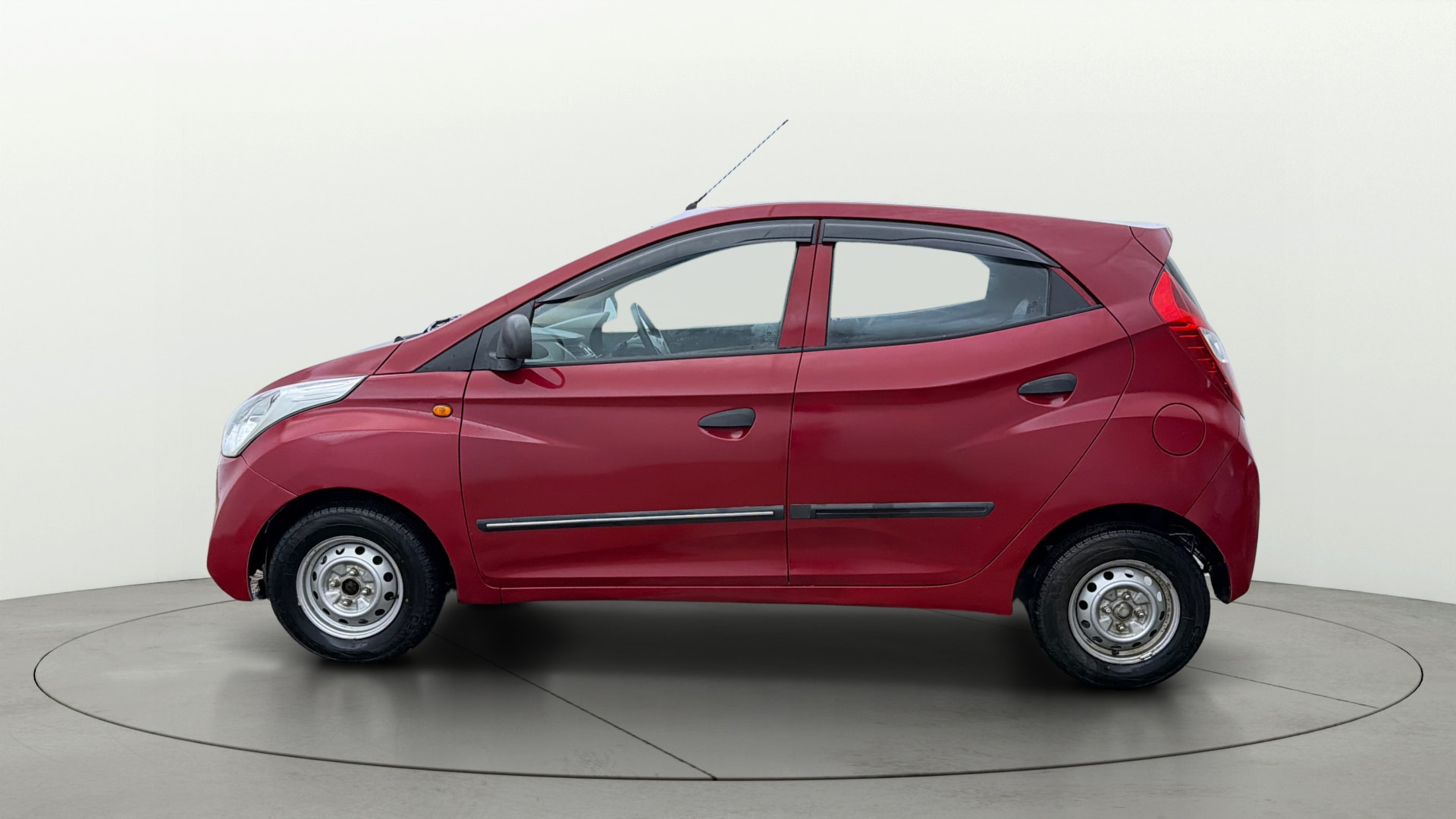 View 2016 Hyundai EON Era Plus Image 5 Used 2016 Hyundai EON Era Plus Image 5