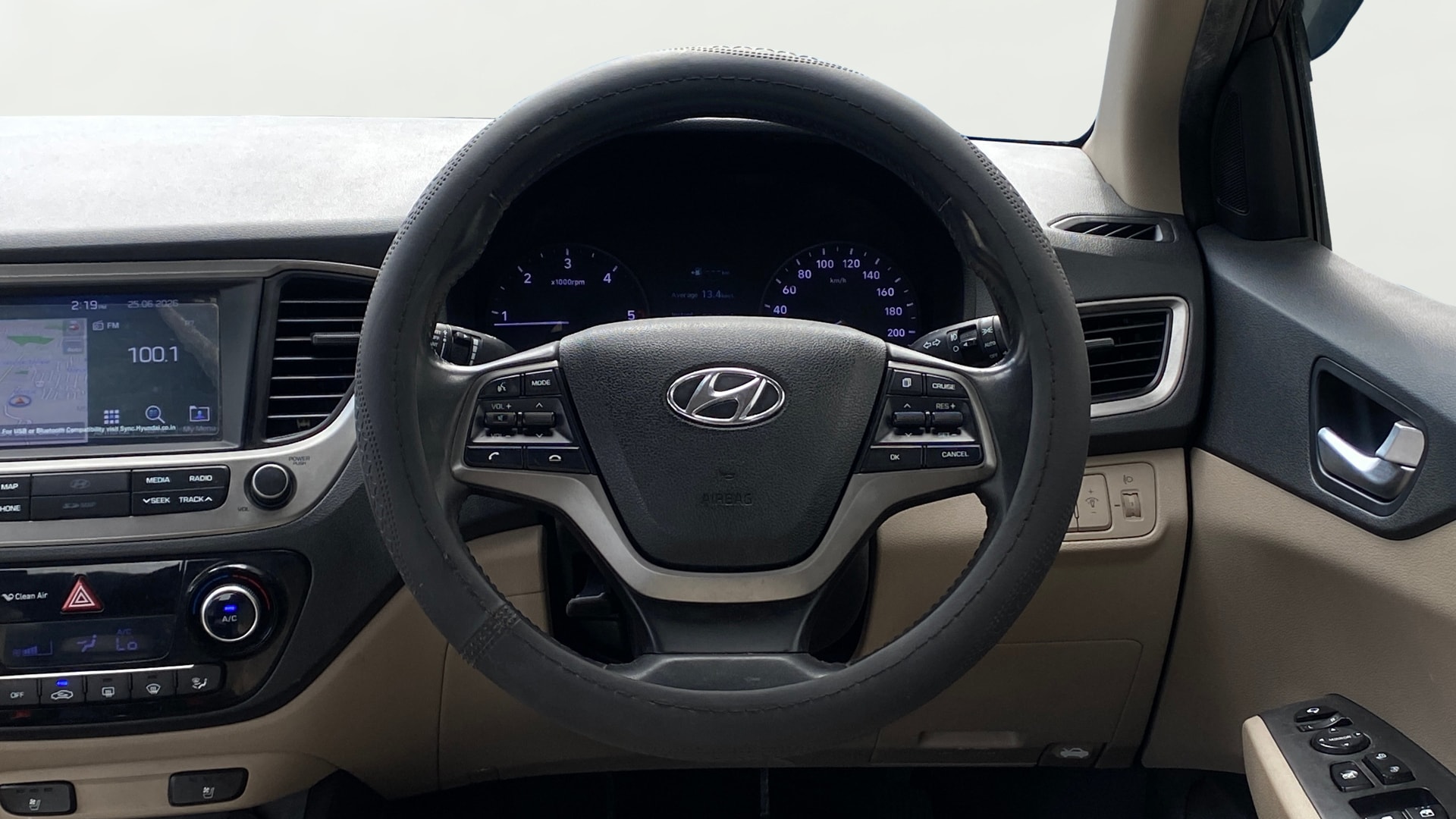 View 2019 Hyundai Verna 1.4 VTVT E Image 21 Used 2019 Hyundai Verna 1.4 VTVT E Image 21