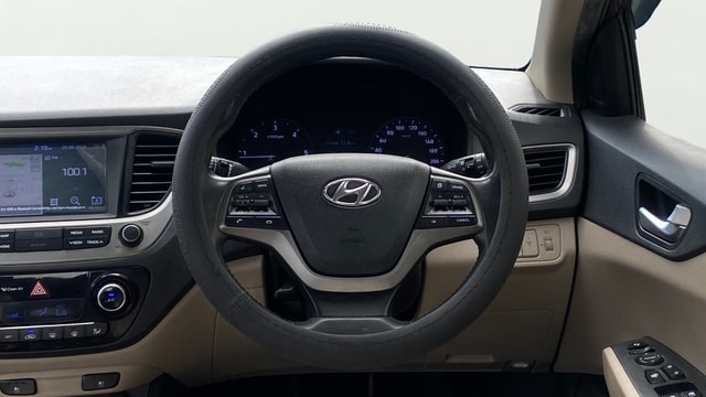 View Hyundai Verna Image 21 Used Hyundai Verna Image 21