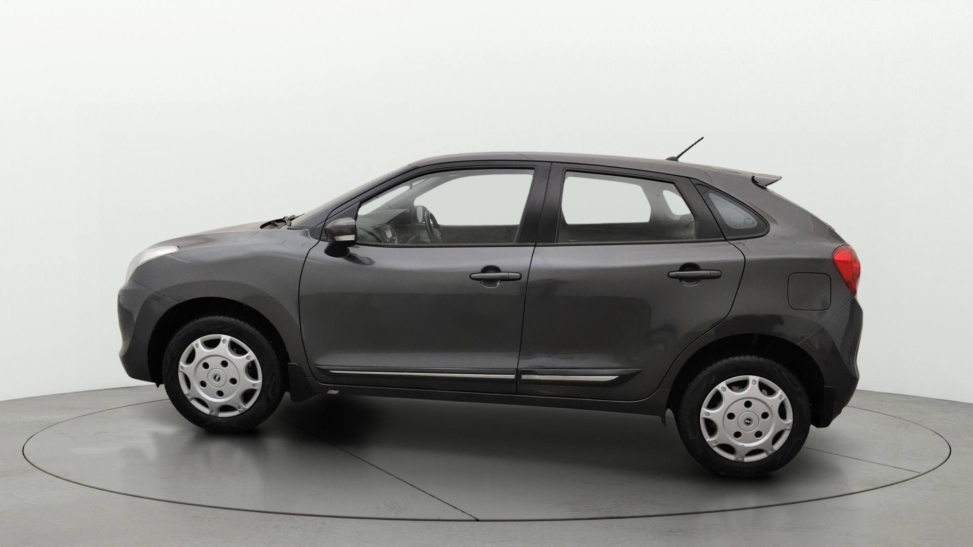View 2019 Maruti Suzuki 1000 Base Variant Image 5 Used 2019 Maruti Suzuki 1000 Base Variant Image 5