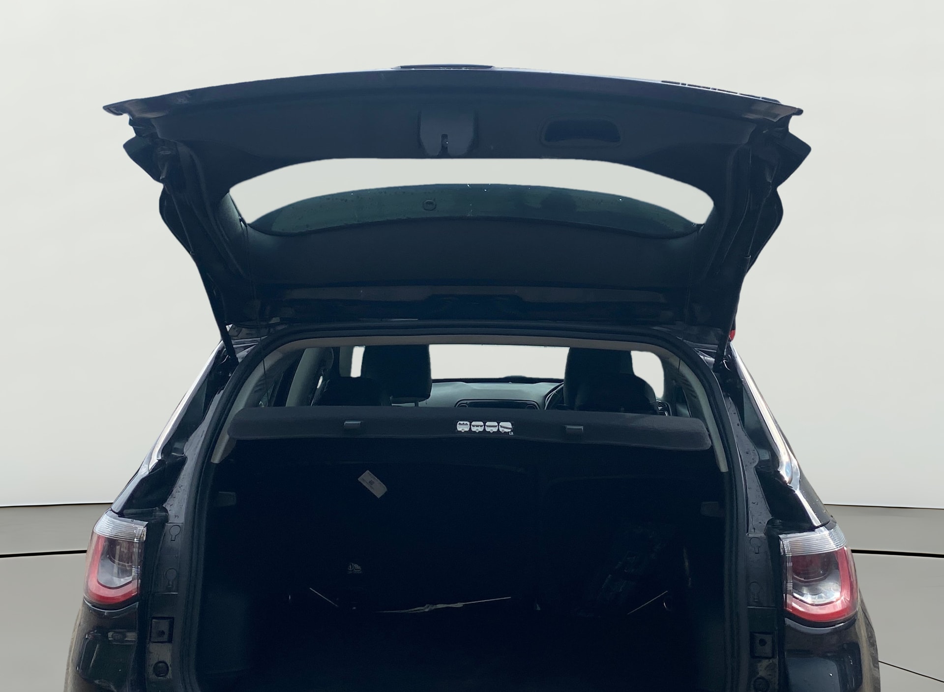 View 2018 Jeep Compass Limited 1.4 Multi AIR Petrol DDCT AT BS IV Image 16 Used 2018 Jeep Compass Limited 1.4 Multi AIR Petrol DDCT AT BS IV Image 16