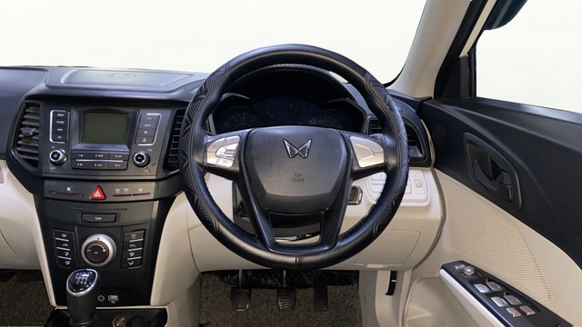 View Mahindra XUV300 Image 20 Used Mahindra XUV300 Image 20