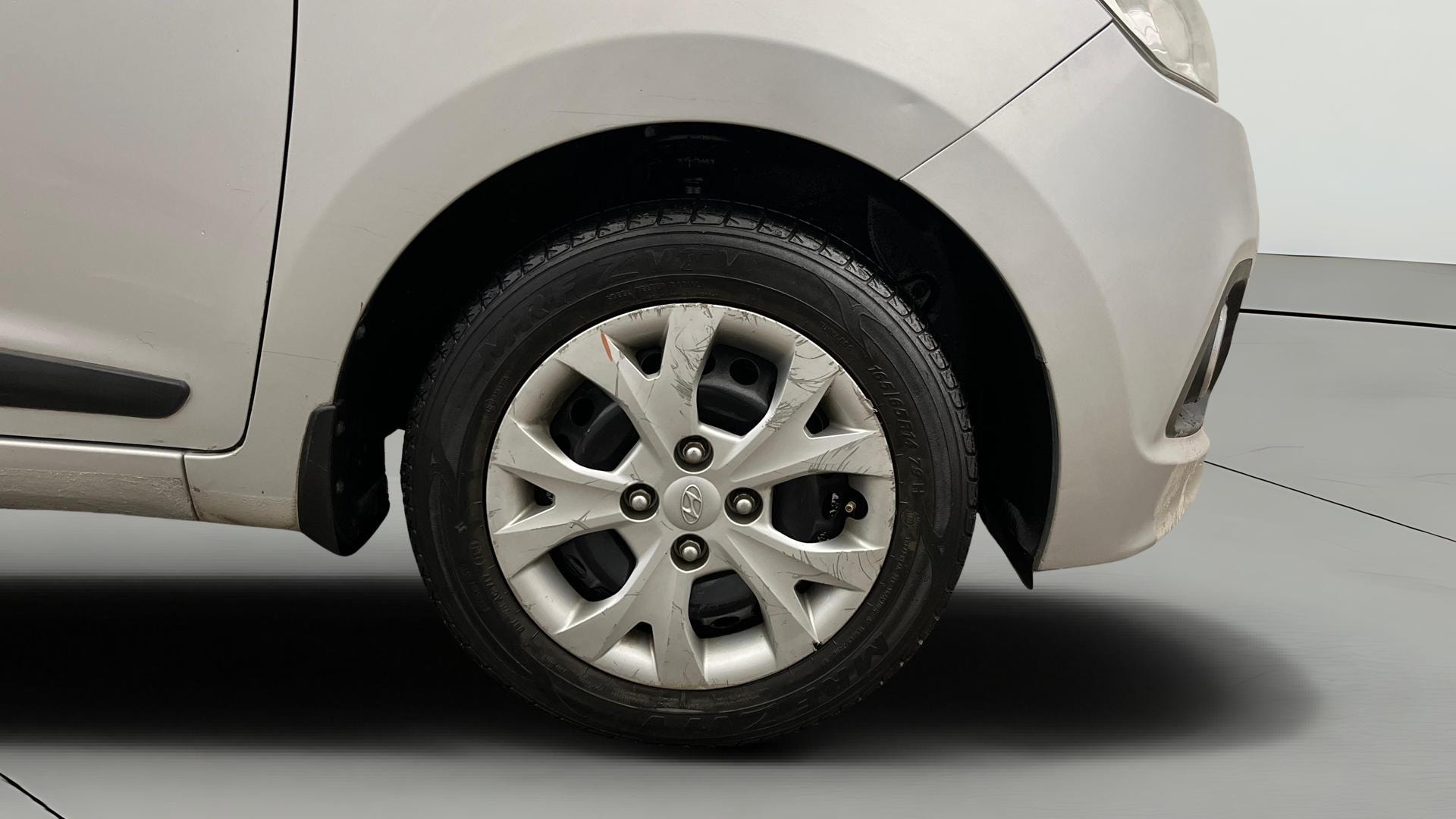 View 2015 Hyundai Grand i10 Sportz 1.2 Kappa Image 40 Used 2015 Hyundai Grand i10 Sportz 1.2 Kappa Image 40