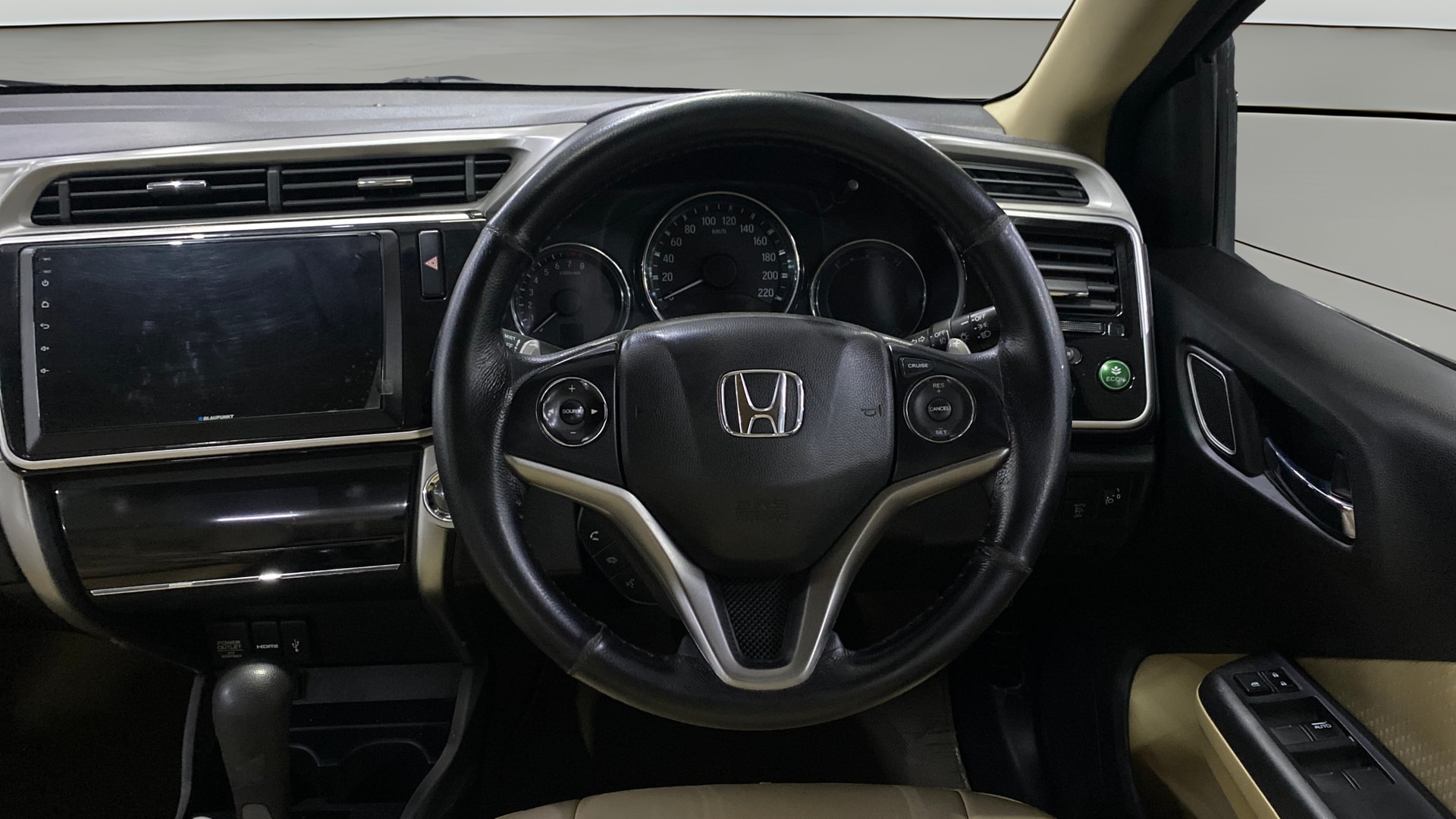 View 2019 Honda City ZX MT Diesel Anniversary Edition Image 13 Used 2019 Honda City ZX MT Diesel Anniversary Edition Image 13