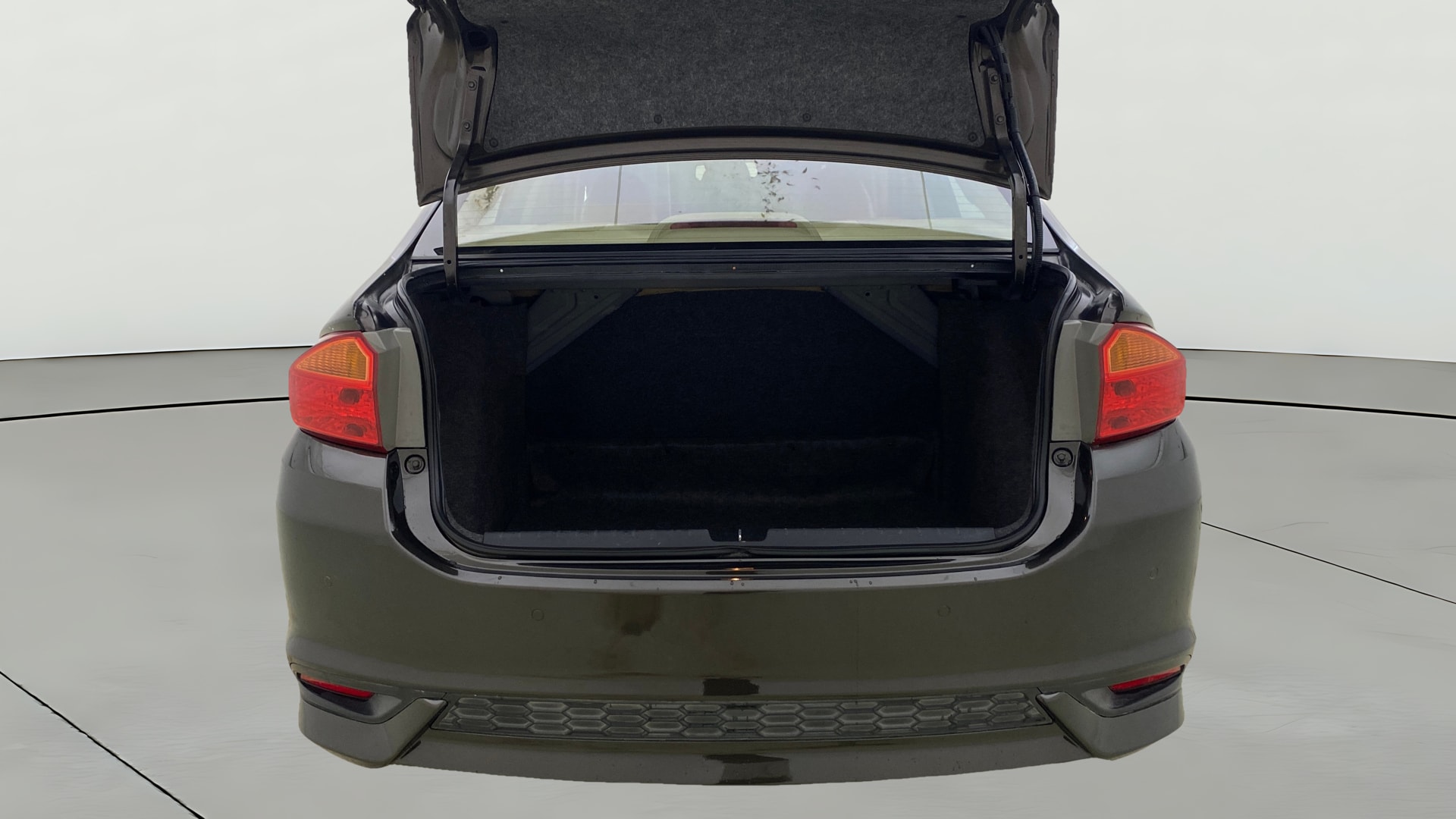 View 2022 Honda City ZX MT Diesel Anniversary Edition Image 39 Used 2022 Honda City ZX MT Diesel Anniversary Edition Image 39