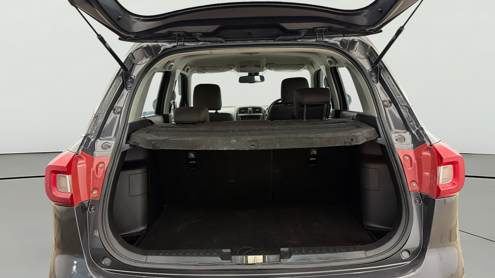 View 2022 Toyota Urban Cruiser Premium AT Image 39 Used 2022 Toyota Urban Cruiser Premium AT Image 39