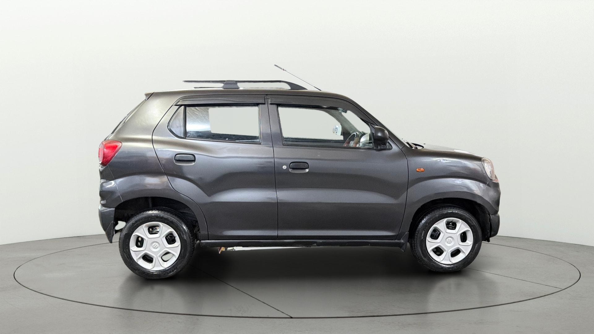 View 2021 Maruti Suzuki 1000 Base Variant Image 8 Used 2021 Maruti Suzuki 1000 Base Variant Image 8