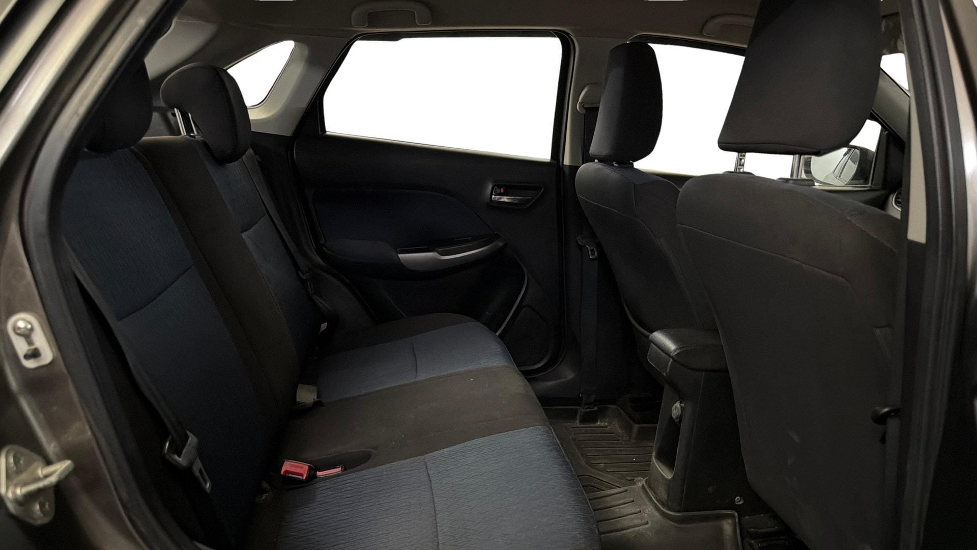 View 2019 Maruti Suzuki 1000 Base Variant Image 28 Used 2019 Maruti Suzuki 1000 Base Variant Image 28