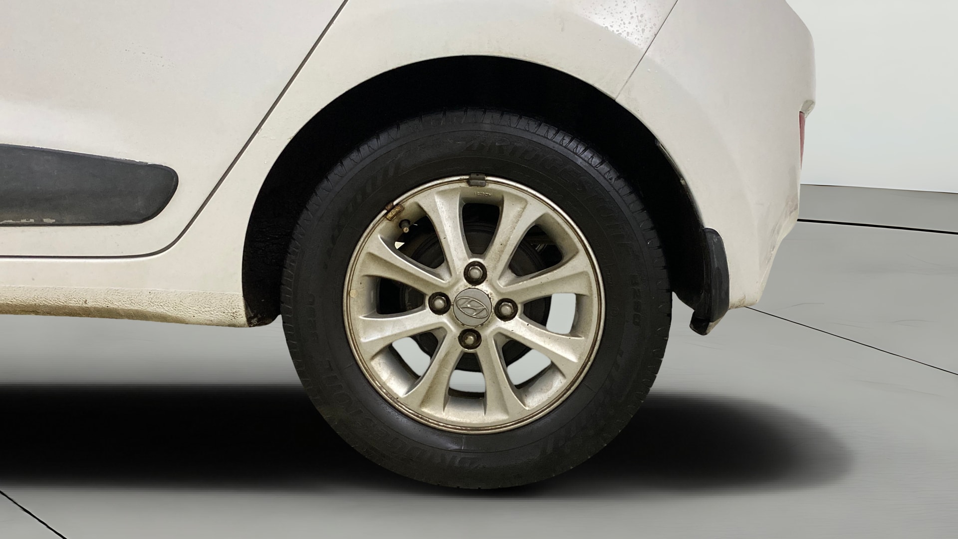View 2016 Hyundai Grand i10 Asta AT 1.2 Kappa VTVT Image 11 Used 2016 Hyundai Grand i10 Asta AT 1.2 Kappa VTVT Image 11