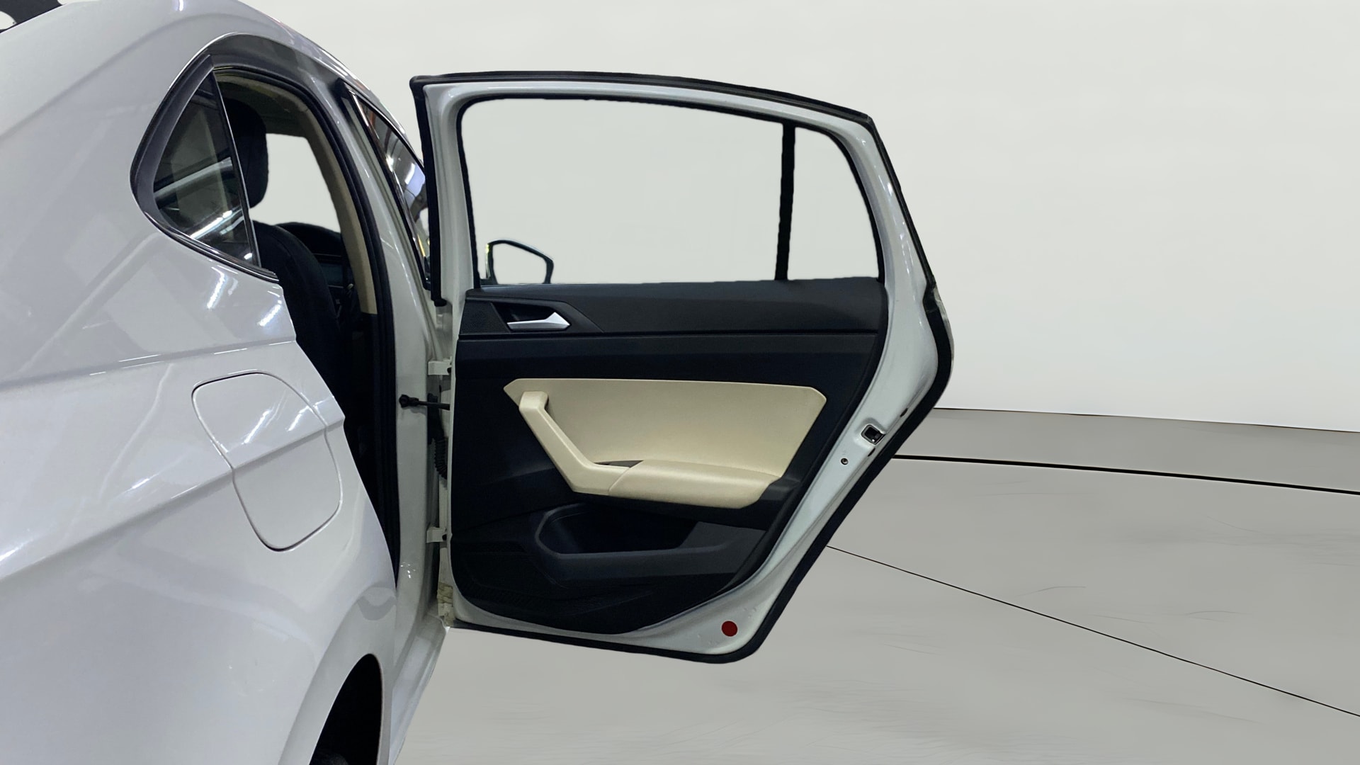 View 2024 Volkswagen Virtus Topline 1.0 TSI MT Image 6 Used 2024 Volkswagen Virtus Topline 1.0 TSI MT Image 6