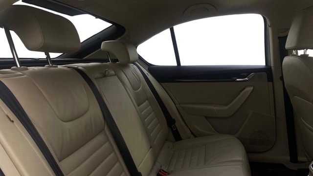 View Skoda Octavia Image 30 Used Skoda Octavia Image 30