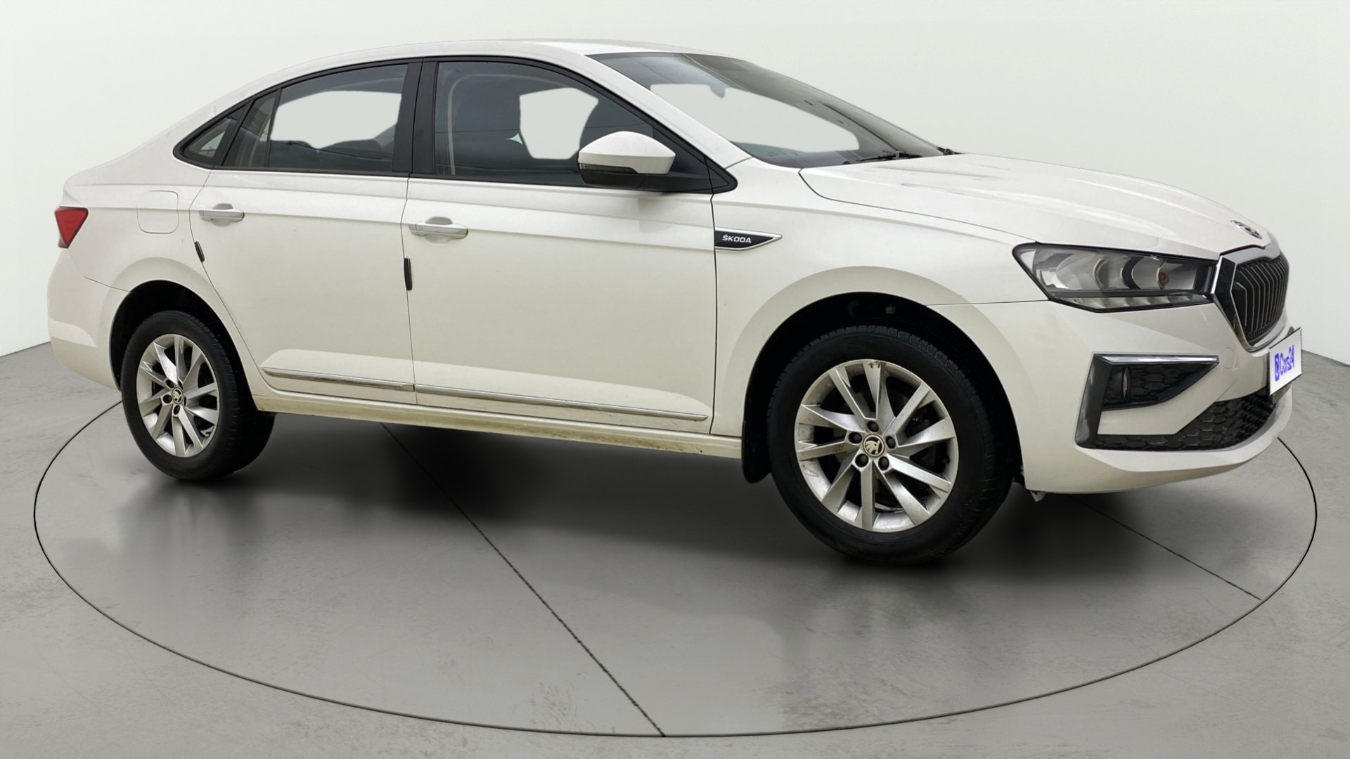 View 2023 Skoda Slavia Ambition 1.0 TSI MT Image 22 Used 2023 Skoda Slavia Ambition 1.0 TSI MT Image 22
