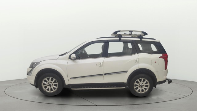 View Mahindra XUV500 Image 28 Used Mahindra XUV500 Image 28