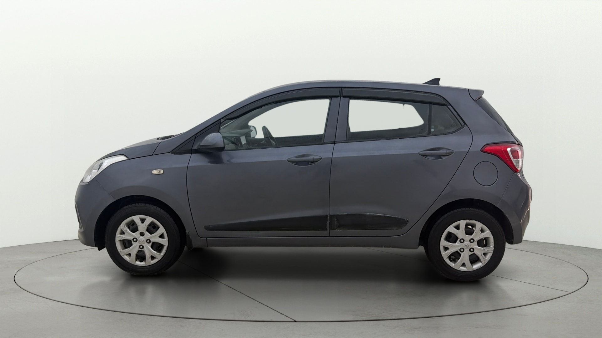 View 2015 Hyundai Grand i10 Magna 1.2 Kappa VTVT Image 5 Used 2015 Hyundai Grand i10 Magna 1.2 Kappa VTVT Image 5