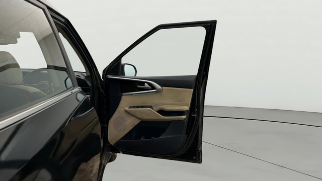 View Kia Carens Image 48 Used Kia Carens Image 48