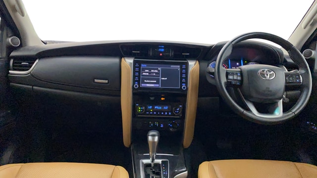 View Toyota Fortuner Image 32 Used Toyota Fortuner Image 32