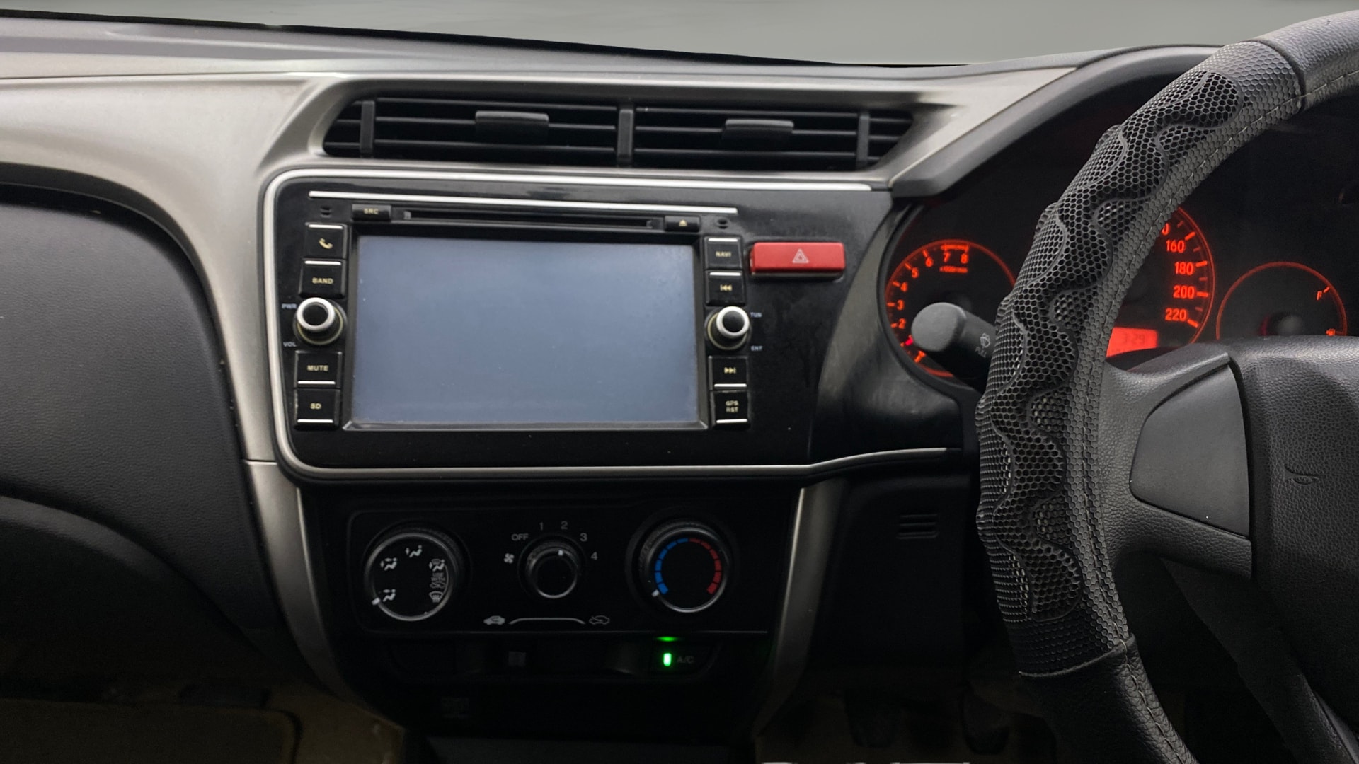 View 2015 Honda City ZX MT Diesel Anniversary Edition Image 31 Used 2015 Honda City ZX MT Diesel Anniversary Edition Image 31