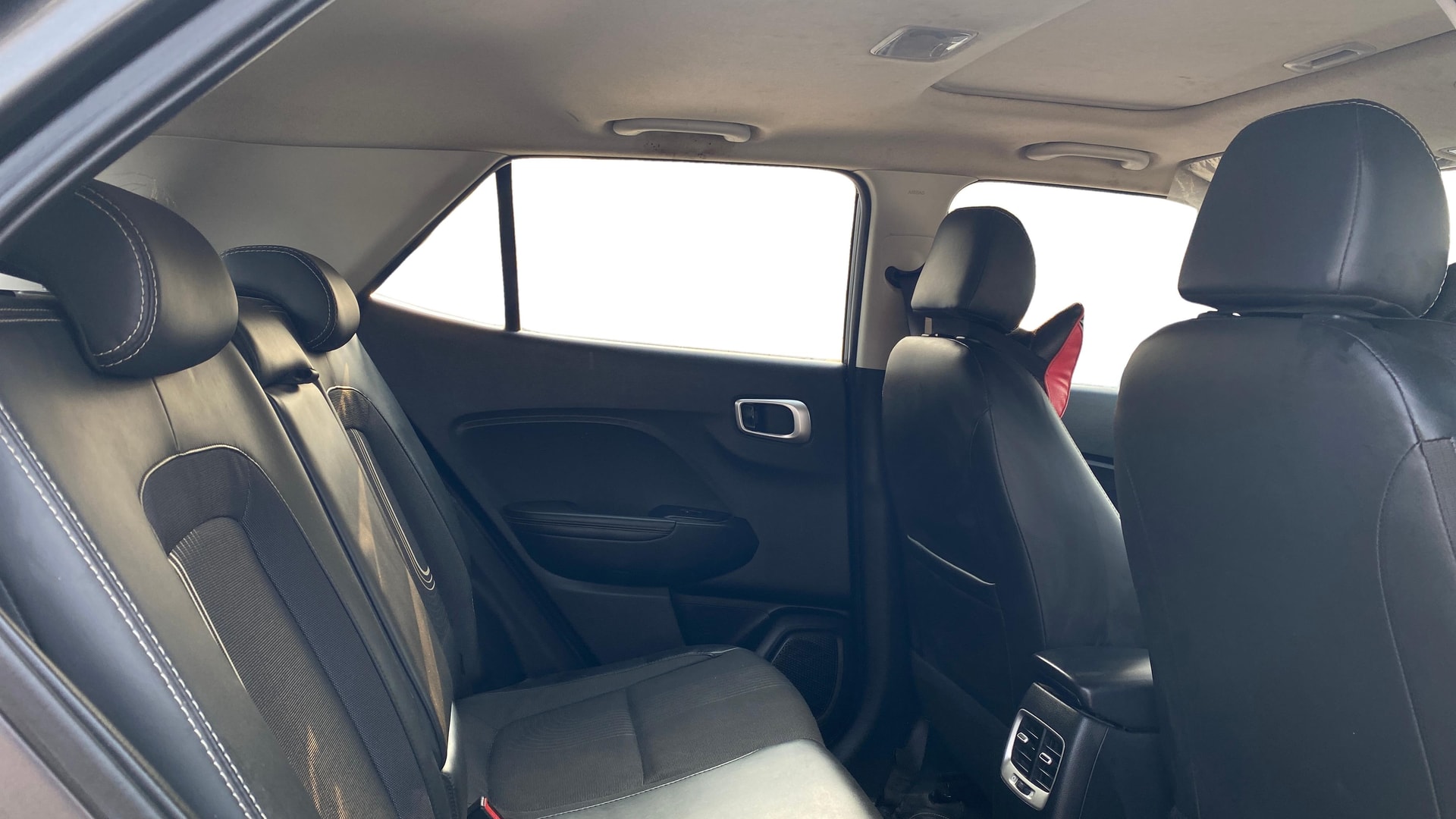 View 2021 Hyundai Venue SX (O) 1.0 iMT Petrol Image 31 Used 2021 Hyundai Venue SX (O) 1.0 iMT Petrol Image 31