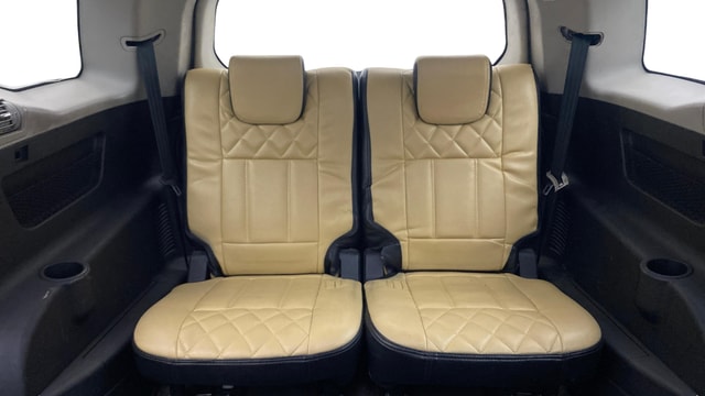 View Mahindra XUV500 Image 14 Used Mahindra XUV500 Image 14