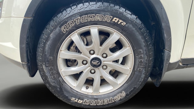 View Mahindra XUV500 Image 37 Used Mahindra XUV500 Image 37