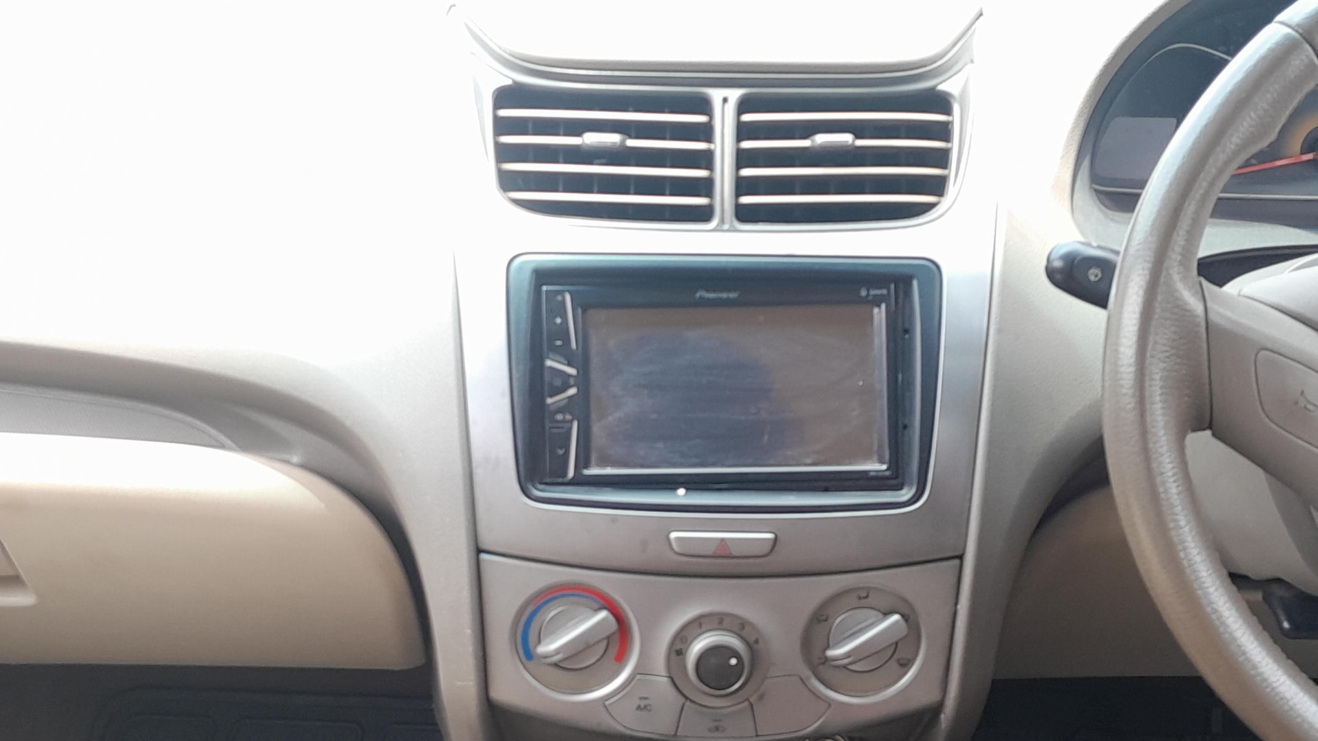 View 2013 Chevrolet Sail UVA 1.2 Base Image 17 Used 2013 Chevrolet Sail UVA 1.2 Base Image 17