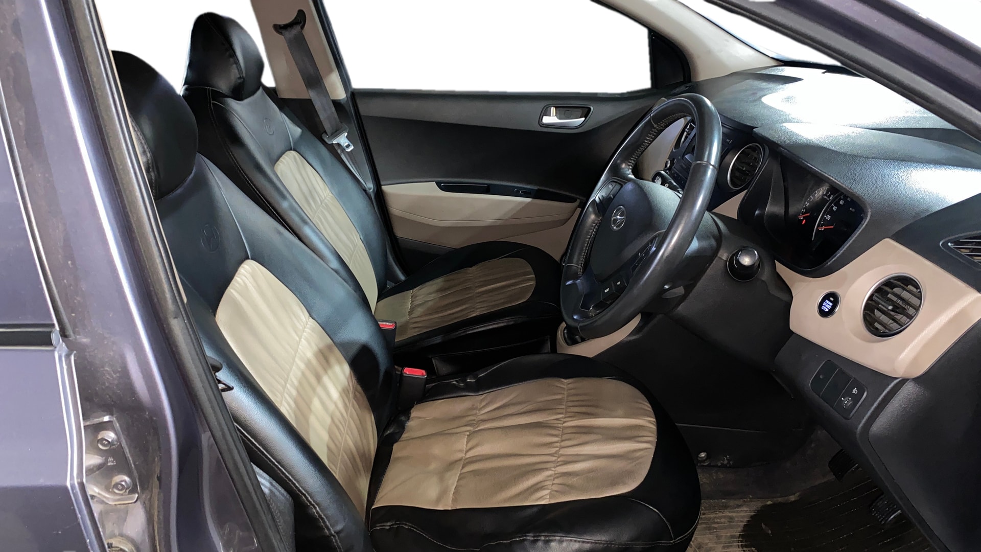 View 2016 Hyundai Grand i10 1.2 Asta Petrol Image 25 Used 2016 Hyundai Grand i10 1.2 Asta Petrol Image 25