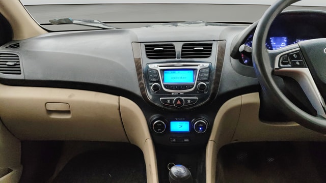 View Hyundai Fluidic Verna Image 17 Used Hyundai Fluidic Verna Image 17