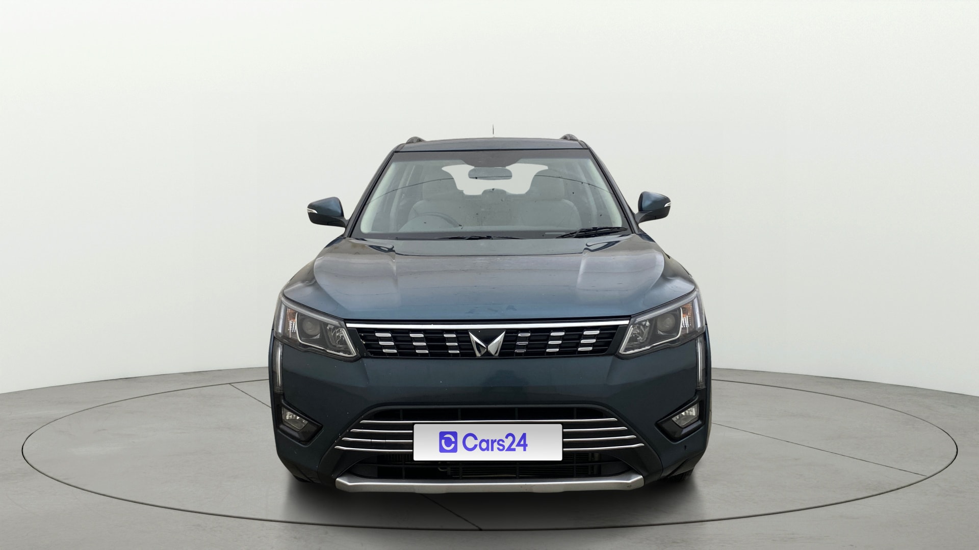 Used 2024 Mahindra XUV300 Used 2024 Mahindra XUV300
