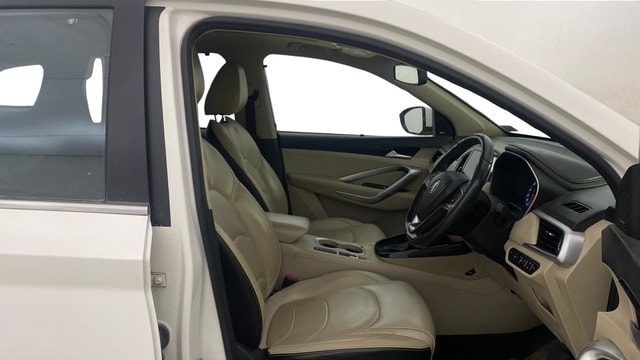 View MG Hector Image 27 Used MG Hector Image 27